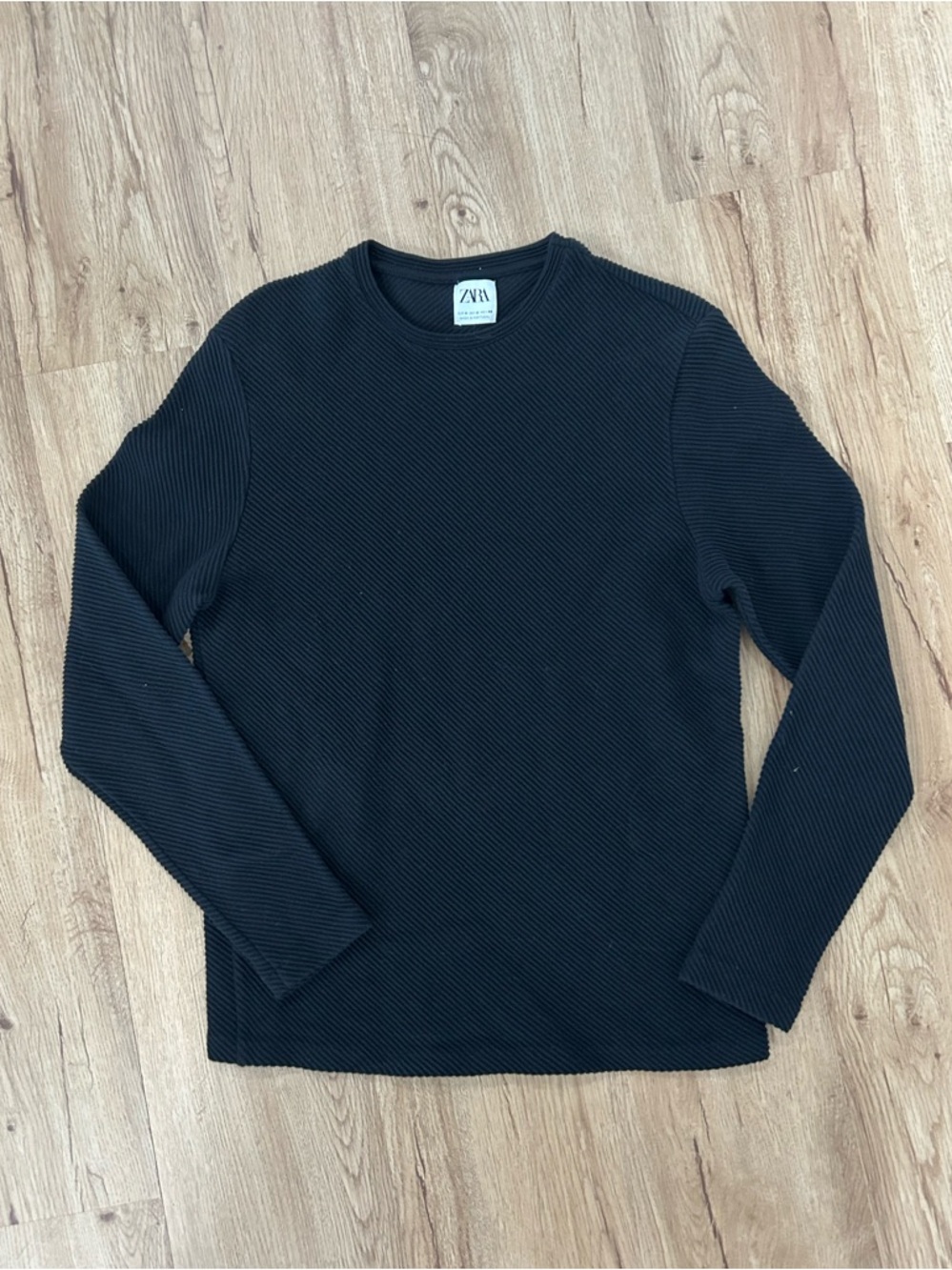 ZARA Black Ribbed Long-Sleeve Crewneck Tee size medium